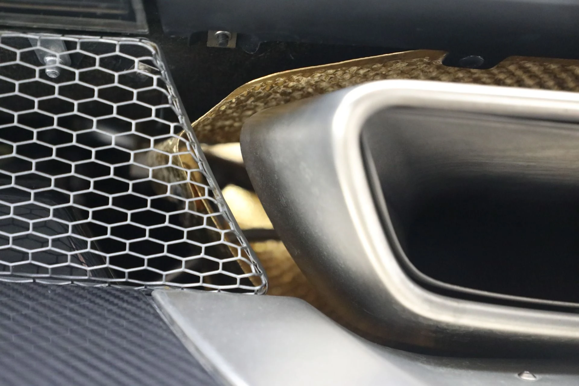 mph041_2042328805_Used_2014_Mc_Laren_P1_7502497fe6