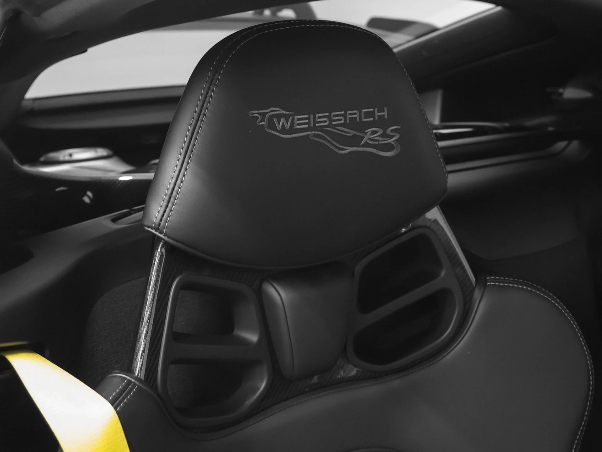 mph041_2044419963_42_8ad4a4a0ca