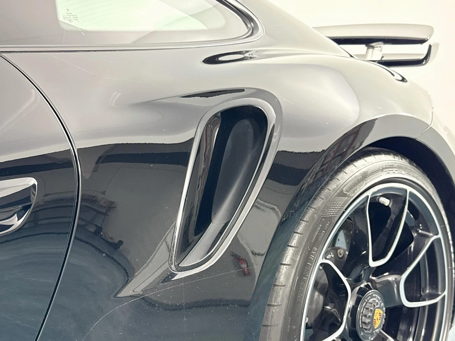 mph041_2057129138_Used_2021_Porsche_911_Turbo_S_1787123369_76a2c6ff6d