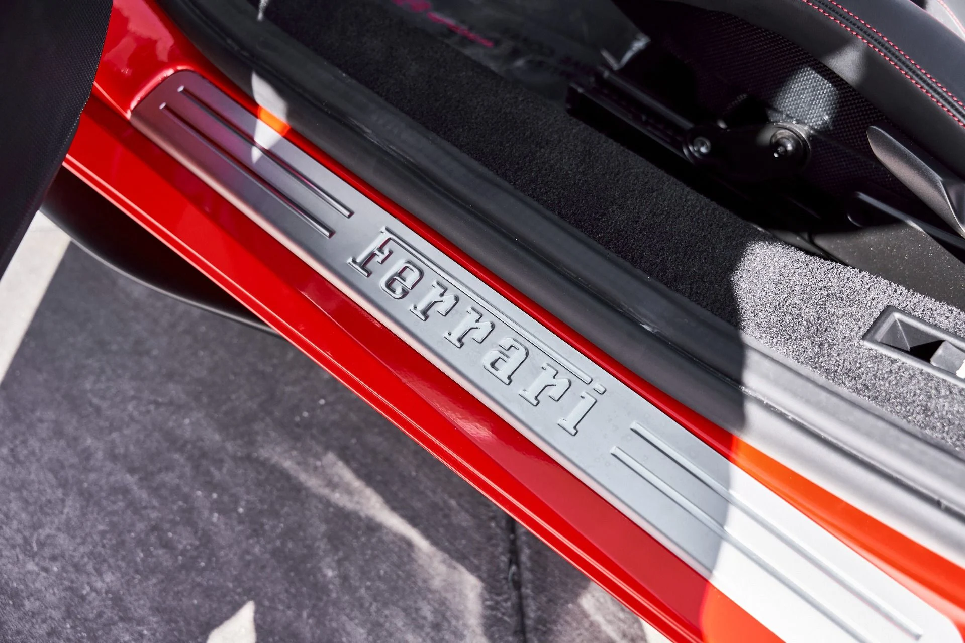 mph041_2058531112_Used_2022_Ferrari_F8_Spider_Base_1772506643_533159b010