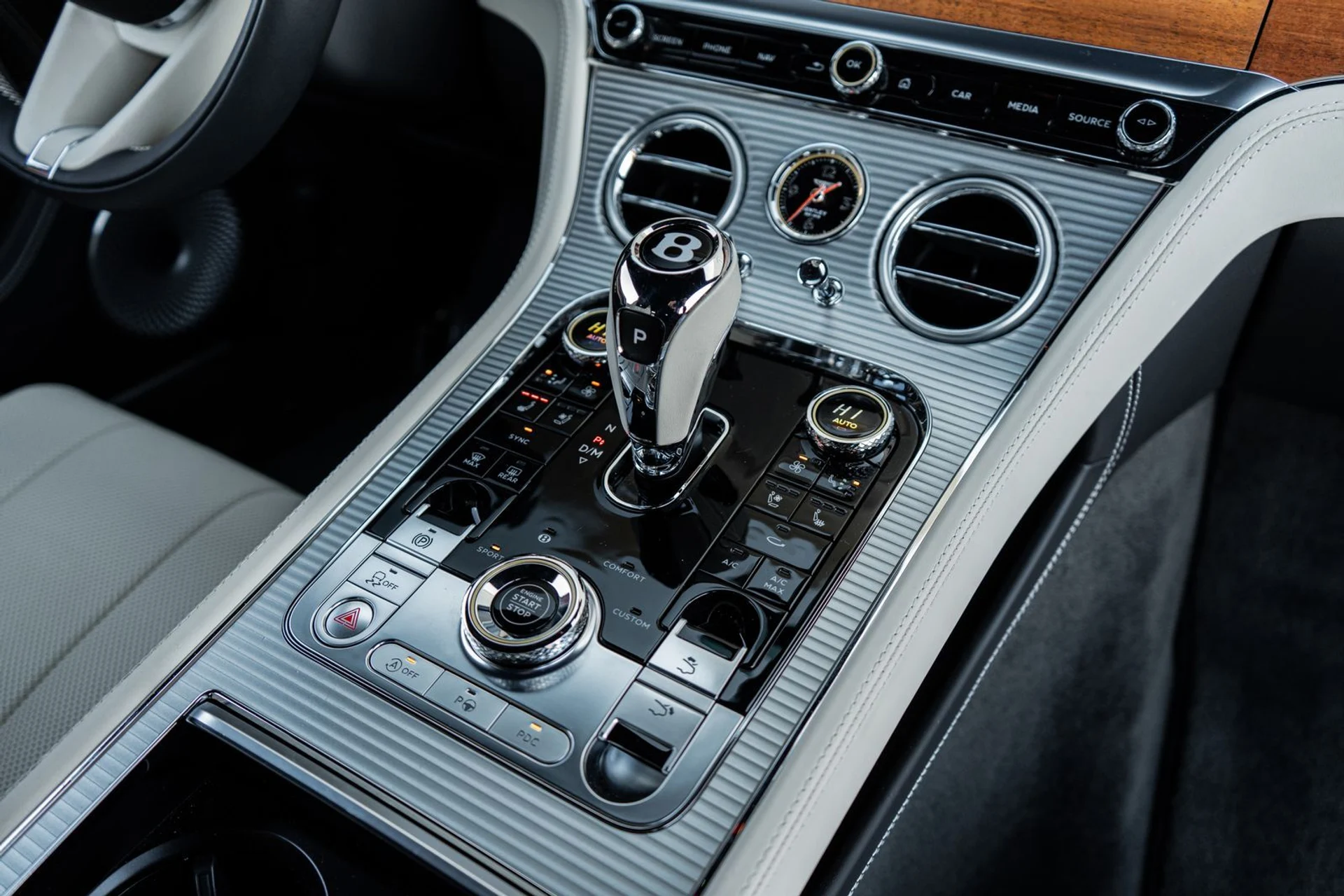 mph041_2065268662_948d306a_0ff9_43ce_88e9_c93328cd7801_41b7abd0f2