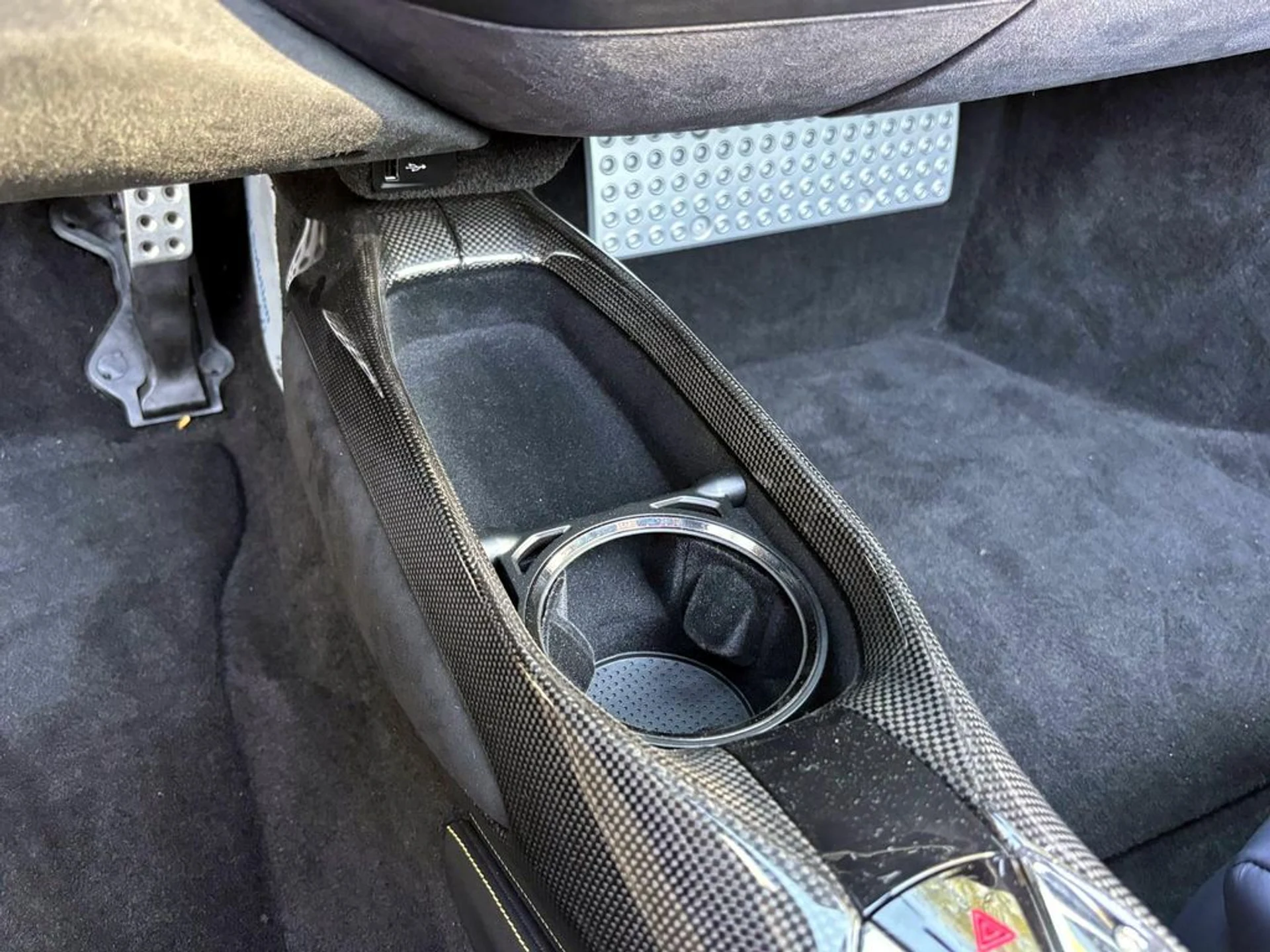 mph041_207128480_0cd15695bd2c380e98f6914e04127189x_42b54530fd