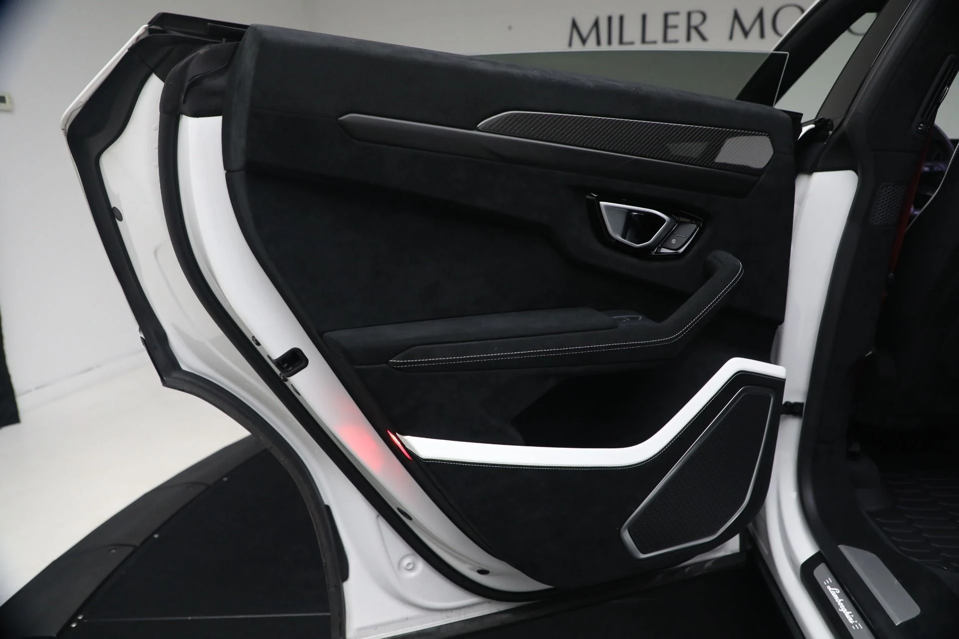 mph041_2080635339_Used_2024_Lamborghini_Urus_Performante_1775061171_a3e1a5ca93