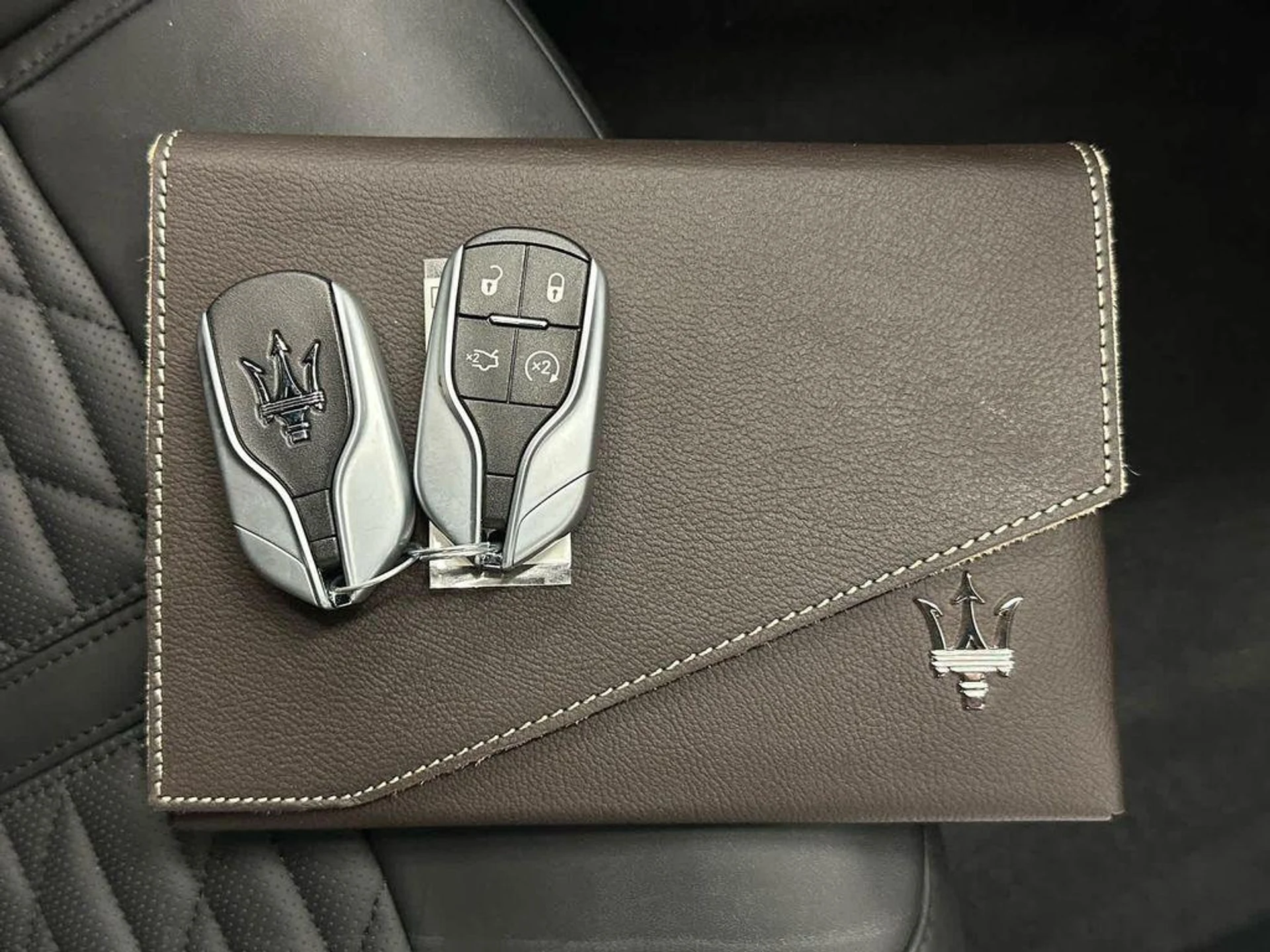 mph041_2082897608_syq_QV_0tgl2i1_Yqe_NVH_t_Npqg2_Qs_159709009c