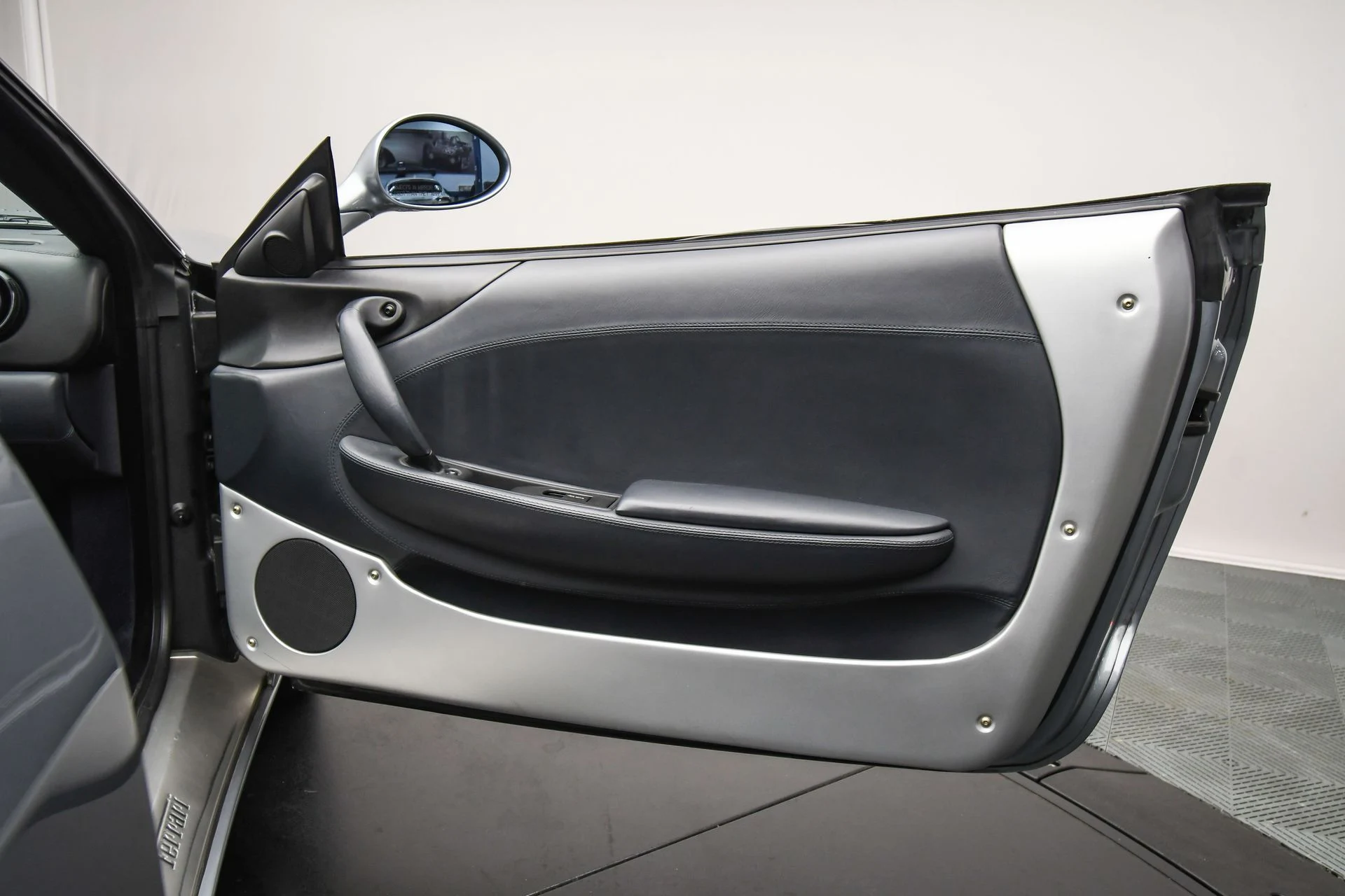 mph041_2102946911_e01ce682_b2ba_4a7e_aa19_0566b5a85cd3_3c21363df4