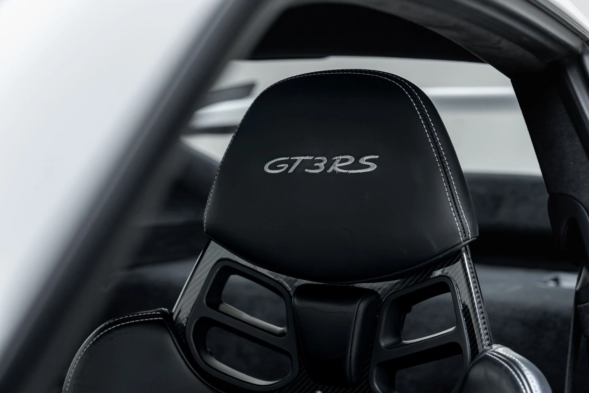 mph041_2105887015_Used_2019_Porsche_911_GT_3_RS_1787346305_1589e5e0ad