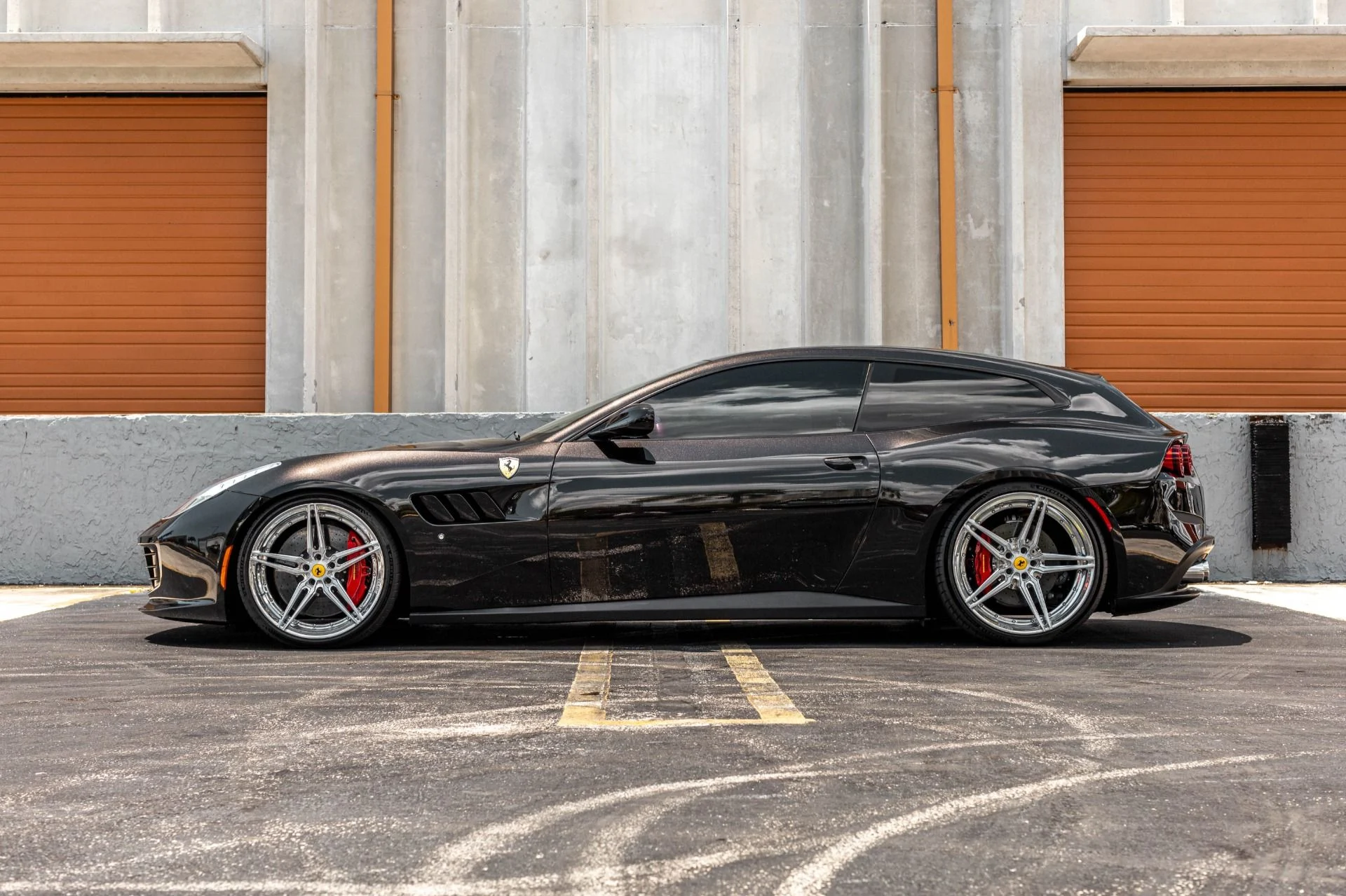 mph041_2111063952_Used_2018_Ferrari_GTC_4_Lusso_T_with_Novitec_Springs_DME_Tune_Velos_Wheels_IPE_Exhaust_Passenger_Disp_1654867168_affafa2842