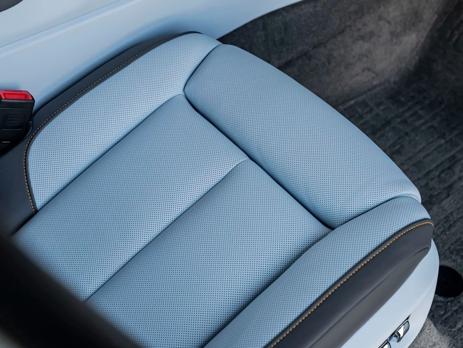 mph041_2113894771_42_5d8110bcbb