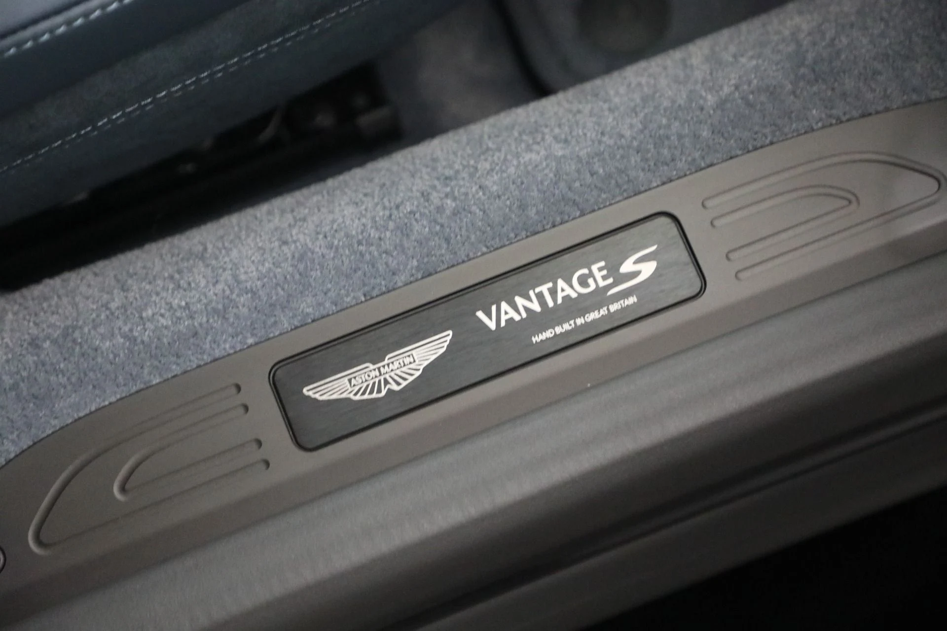 mph041_2116486892_New_2026_Aston_Martin_Vantage_S_Roadster_1787407546_6a248c6049