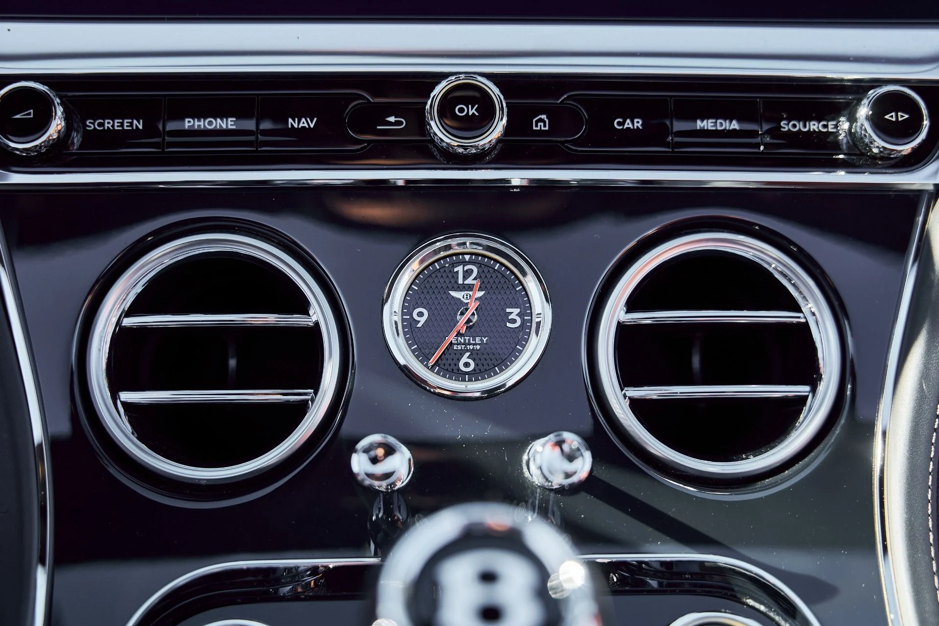 mph041_2120116951_Used_2021_Bentley_Continental_GT_V8_1768086814_e956cefebe