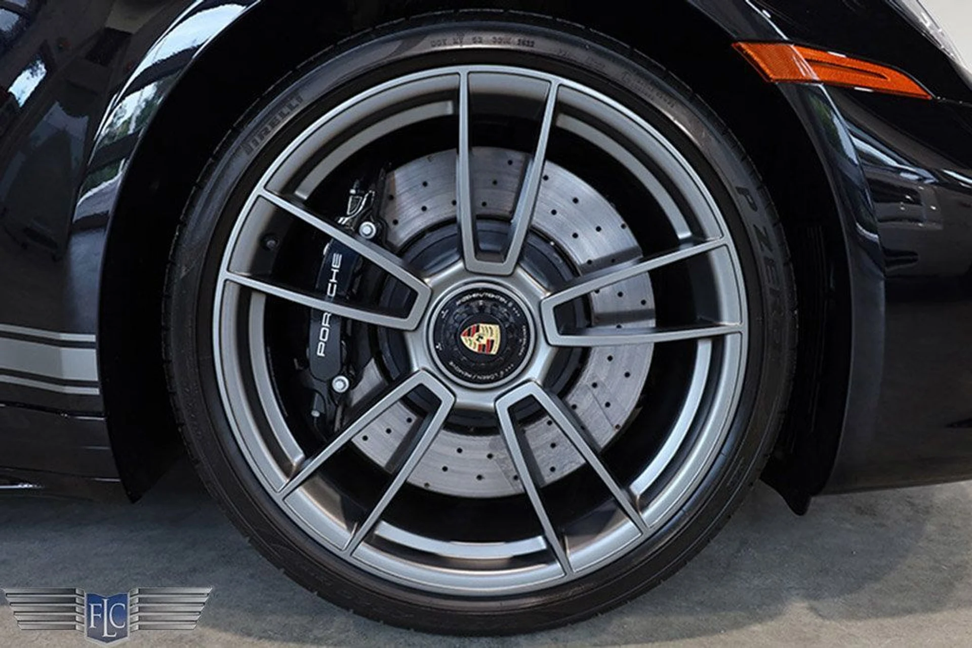 mph041_2122843041_used_2022_porsche_911_targaedition50yearsporschedesign_9689_22634485_42_1024_1edb3f90ed