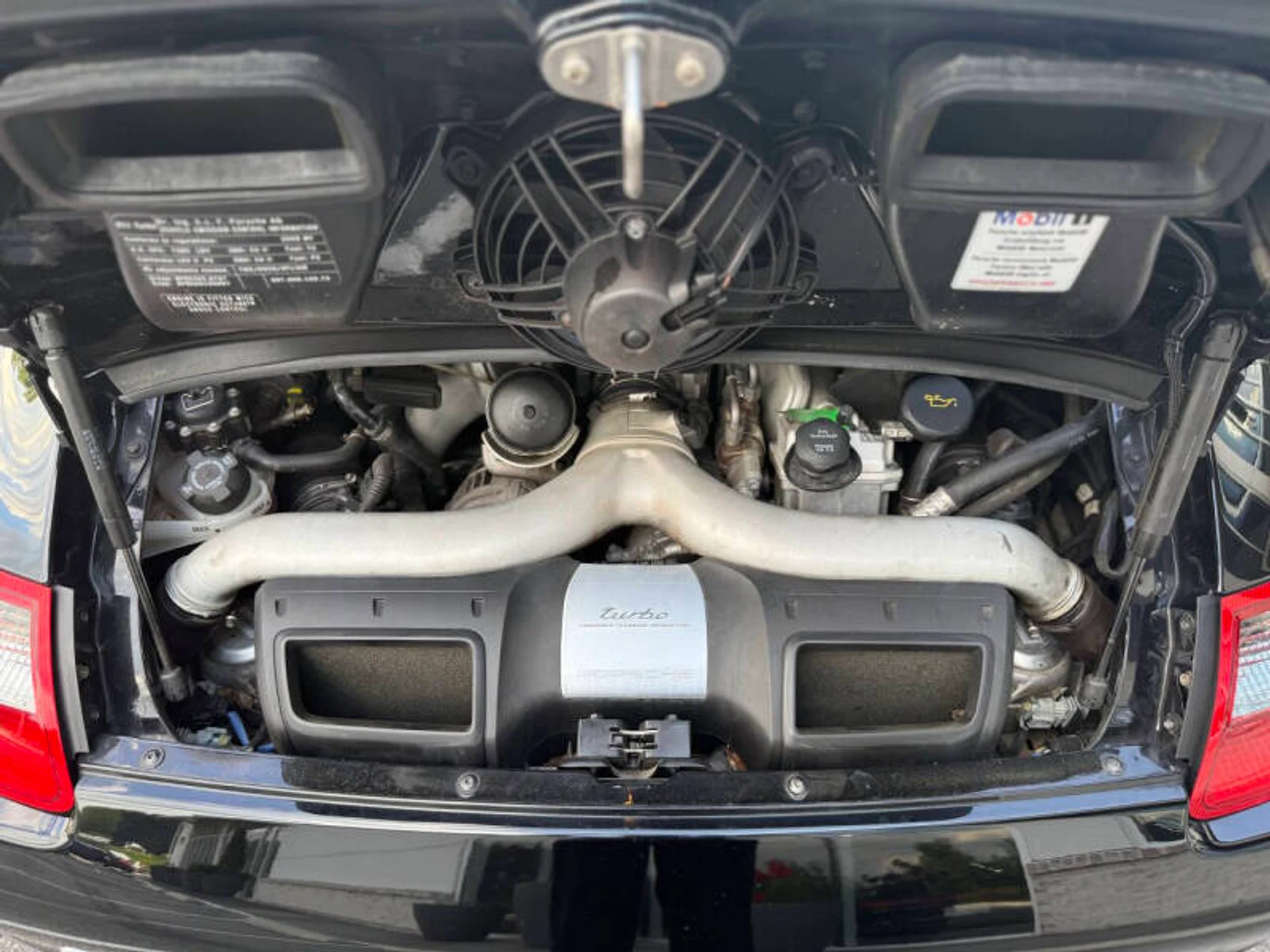 mph041_2135010289_2008_porsche_911_turbo_awd_2dr_convertible_15ab5e5e58