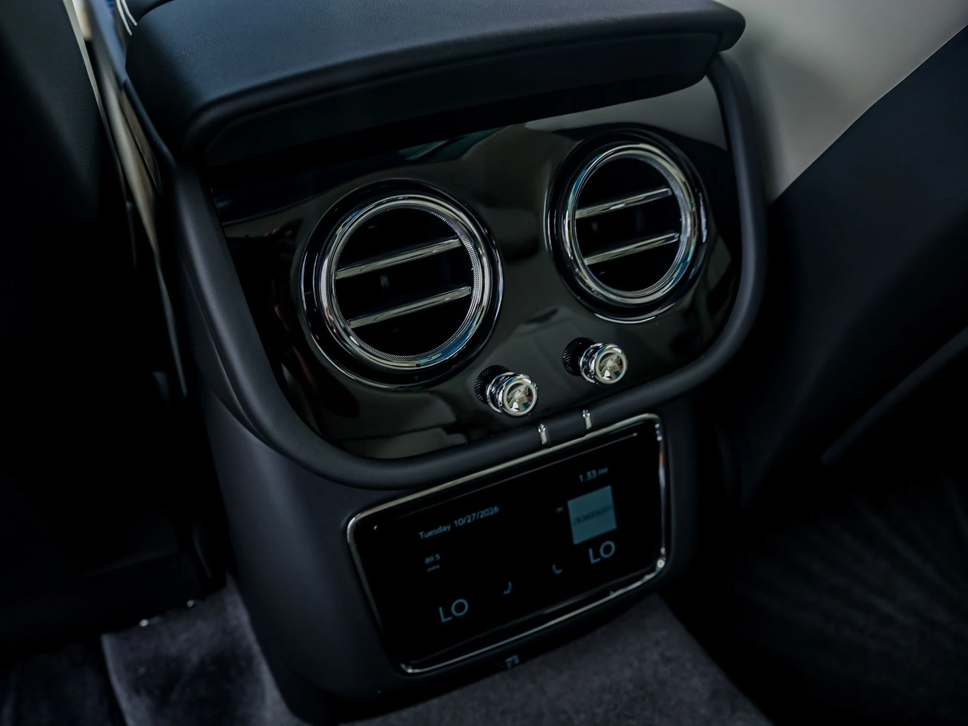 mph041_214289797_Hi_Tech_Luxury_Imports_LLC_SJAAT_2_ZV_8_TC_034150_image_41_a83a919412
