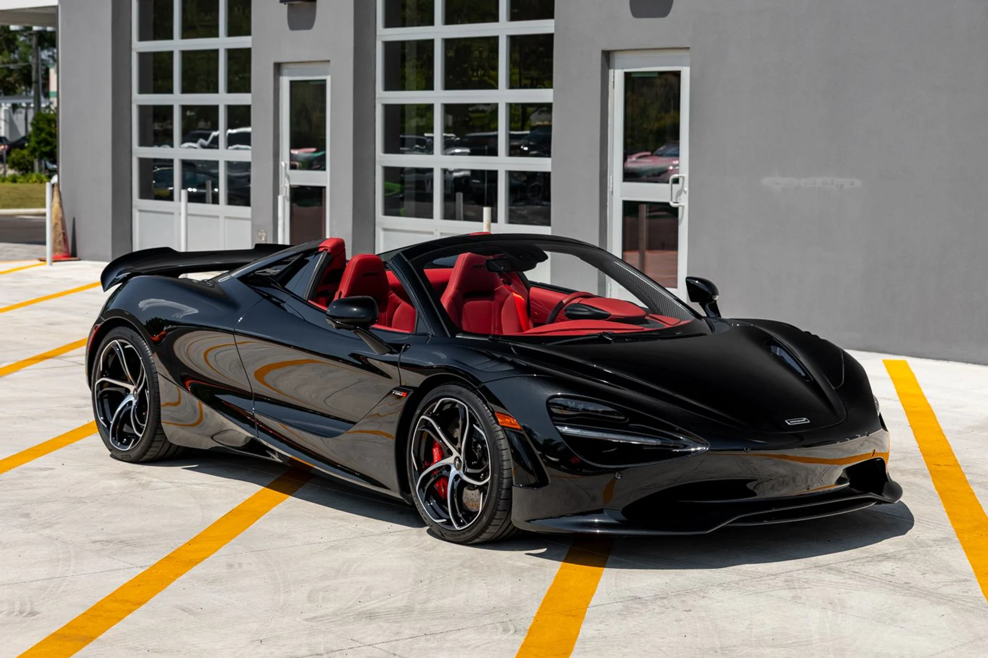 mph041_2145581483_550_p43_l_74bec18243