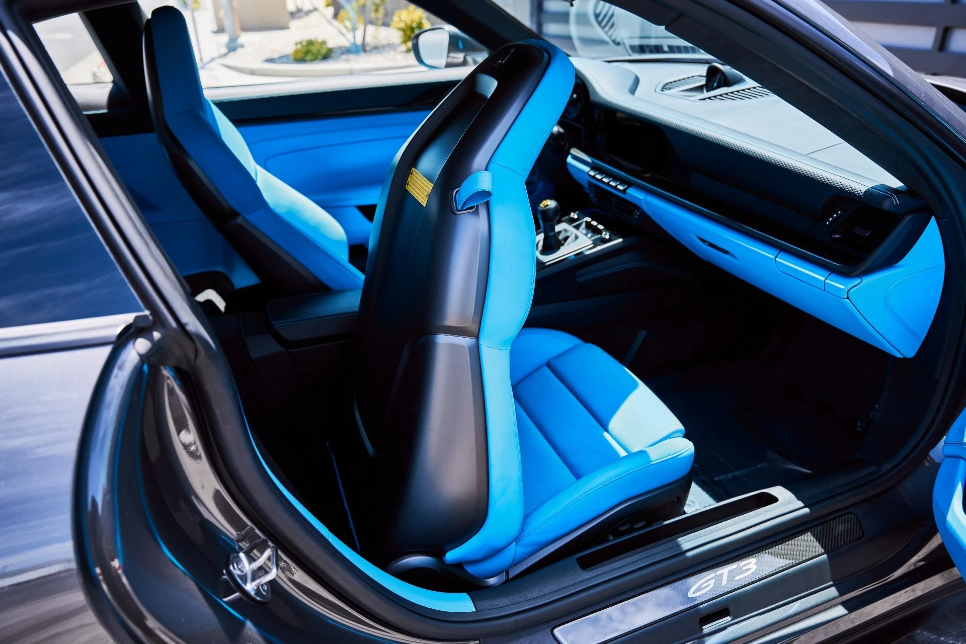 mph041_2151166411_Used_2022_Porsche_911_GT_3_1778712560_58fec19590