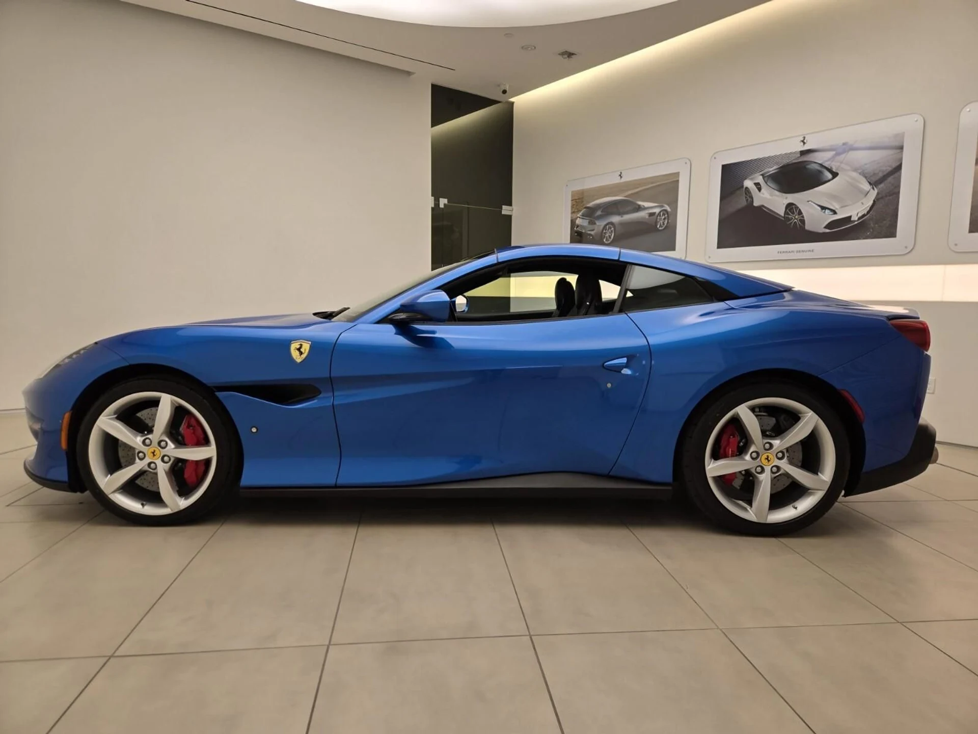 mph041_2164822700_Used_2019_Ferrari_Portofino_1754634671_4197d0592a