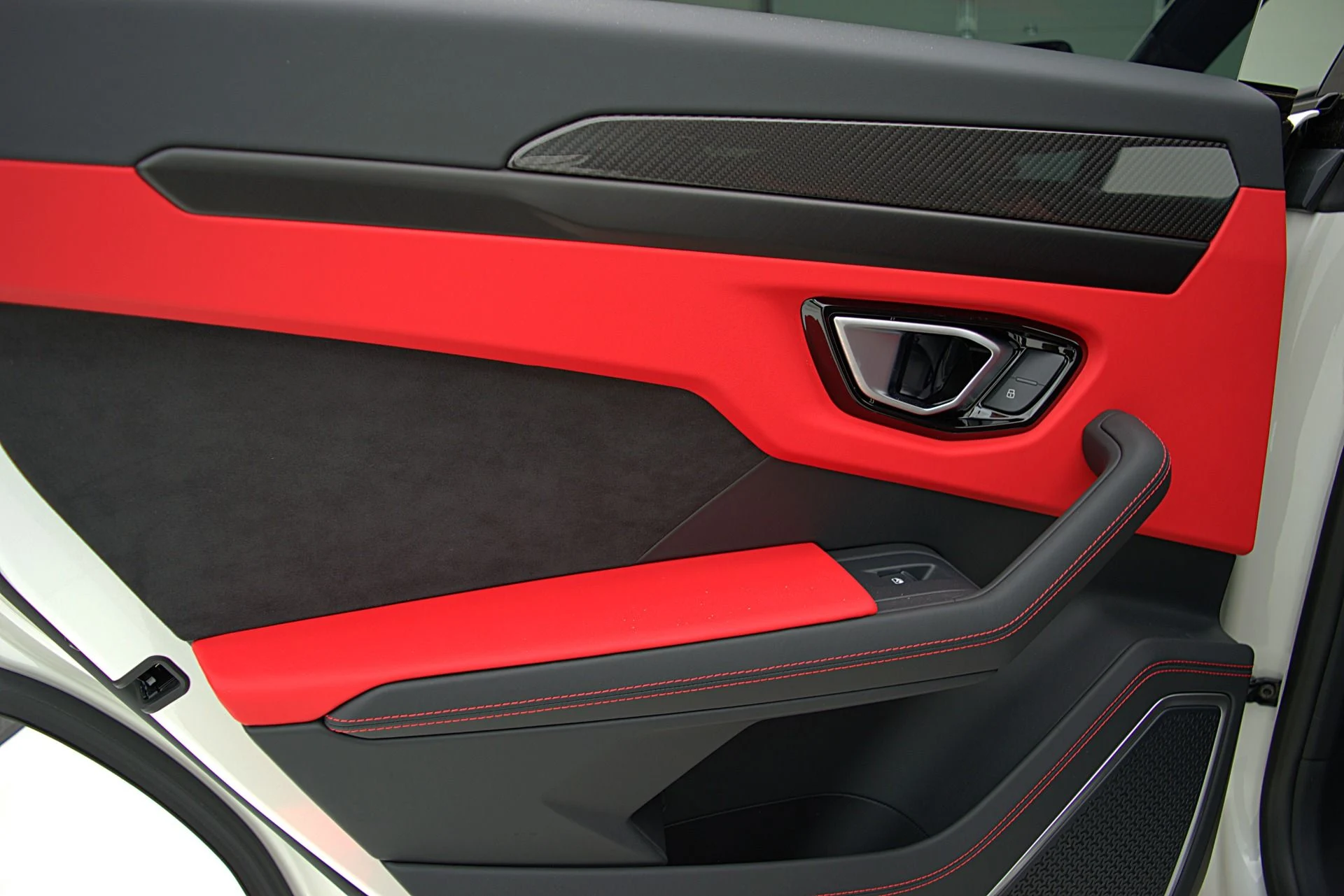 mph041_2175118738_Used_2022_Lamborghini_Urus_SELEZIONE_PRE_OWNED_CERTIFIED_a9a4fac7c9