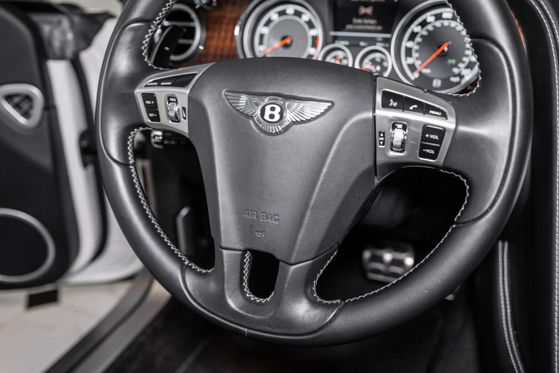 mph041_2181588396_Used_2013_Bentley_Continental_GT_V8_1753371911_b86d54c5e6