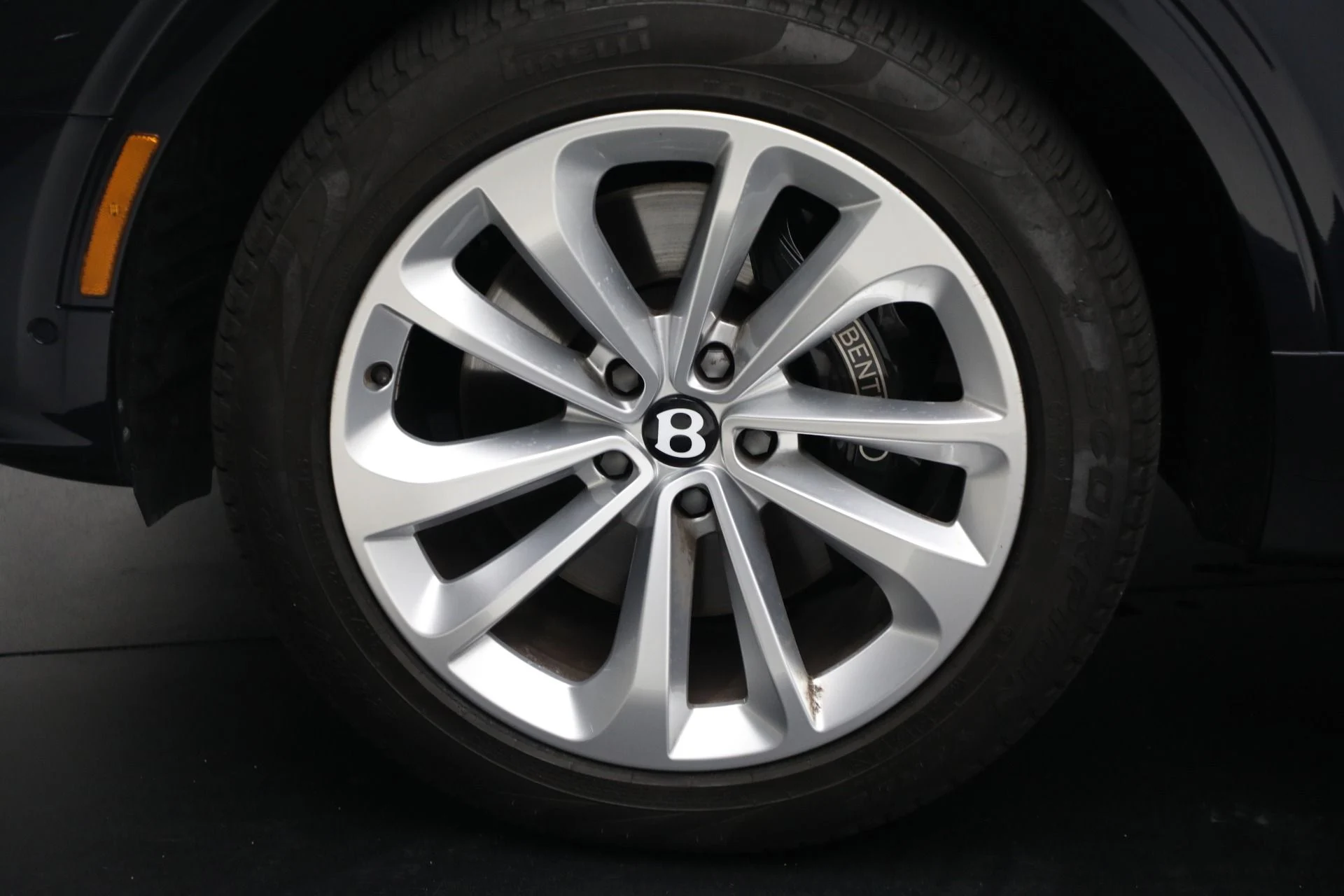 mph041_2197086966_Used_2024_Bentley_Bentayga_EWB_V8_8e033718b8