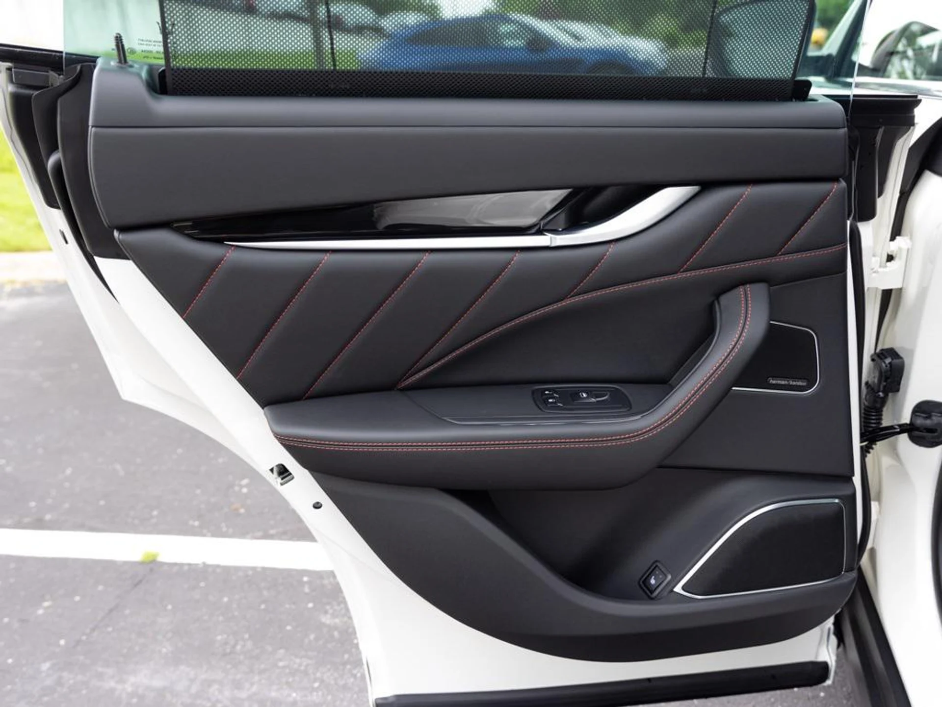 mph041_2199485830_478444804_692f06670d1b9ac3fcfb9c83_b70e0ca883