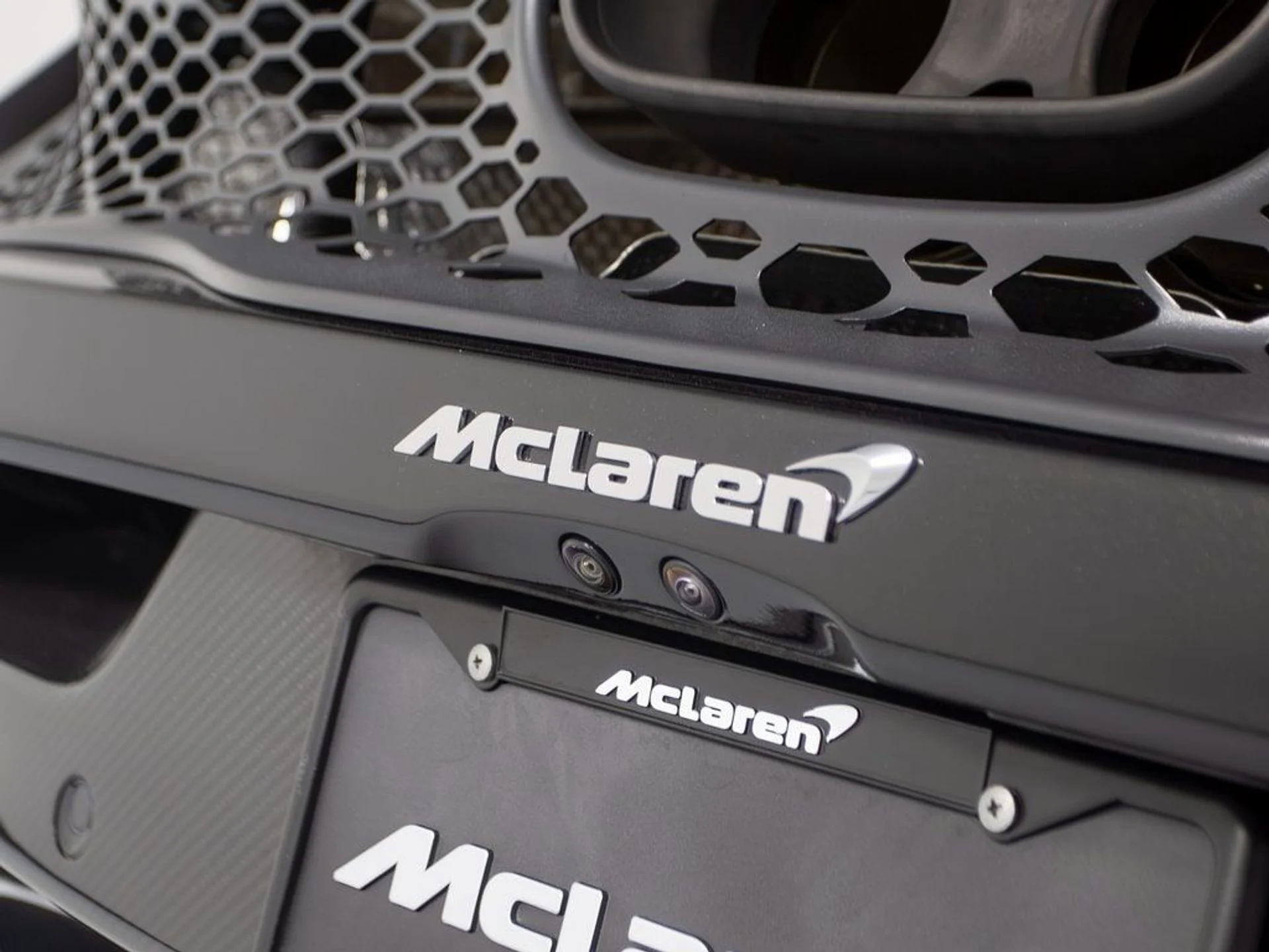 mph041_2203306400_a434b2541fea6fe287723112ca673848x_b6eb5a1d09