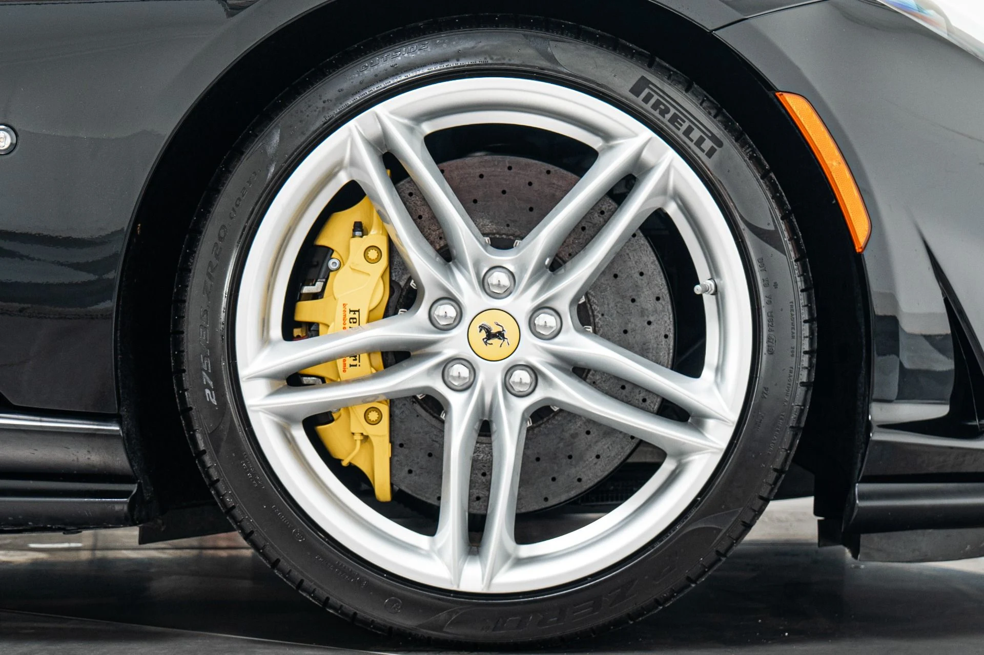 mph041_2207039760_Used_2020_Ferrari_812_Superfast_1775841371_46b06c4644