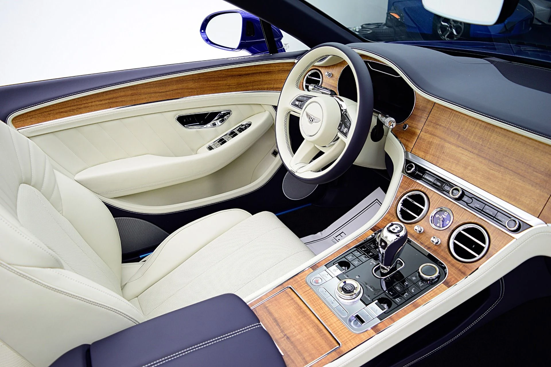 mph041_2207845306_Used_2024_Bentley_Continental_GTC_Edition_8_LEASE_OPTIONS_AVAILABLE_63bd1895f1
