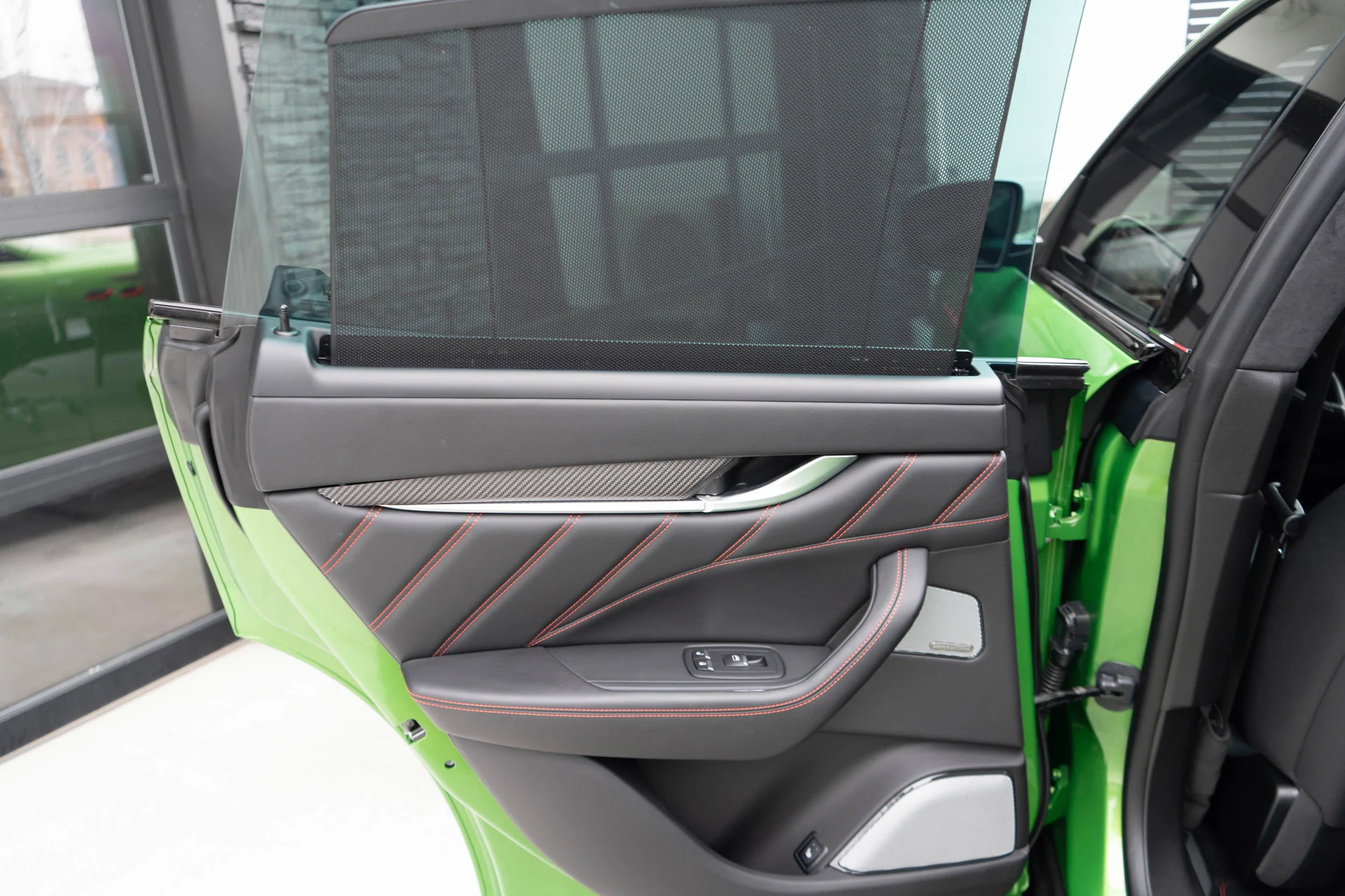 mph041_2209176157_42_9d6fa0f1e3