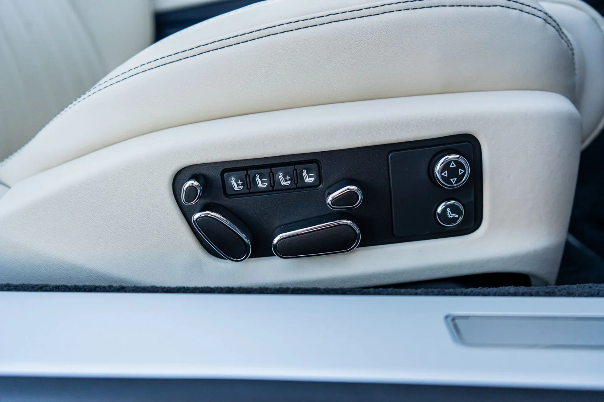 mph041_2235275855_94bf7cec_95dd_44f1_989a_570b03ad1f5f_6eb90b86a7