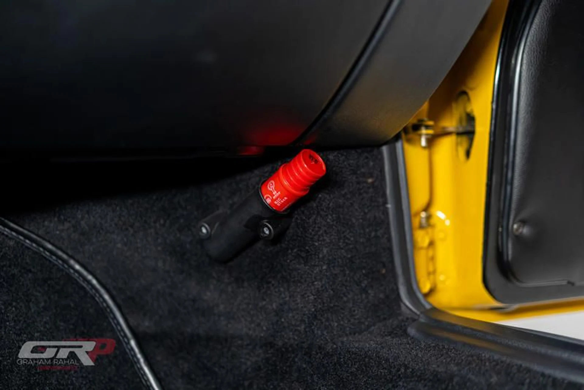 mph041_2236370194_CC_1_F763_F_85_DF_49_C1_AC_6_F_32_E3722_E0_D1_F_cf529c9265