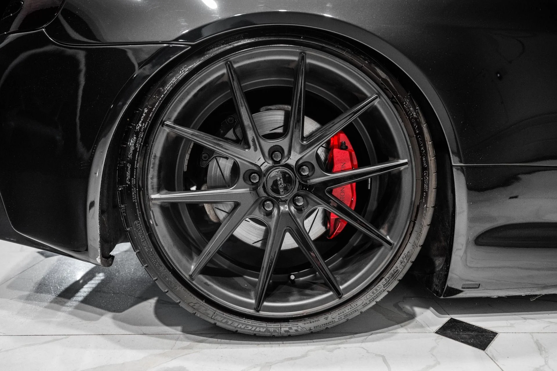 mph041_2242220370_Used_2009_Aston_Martin_V8_Vantage_1772034364_2d00adefb7