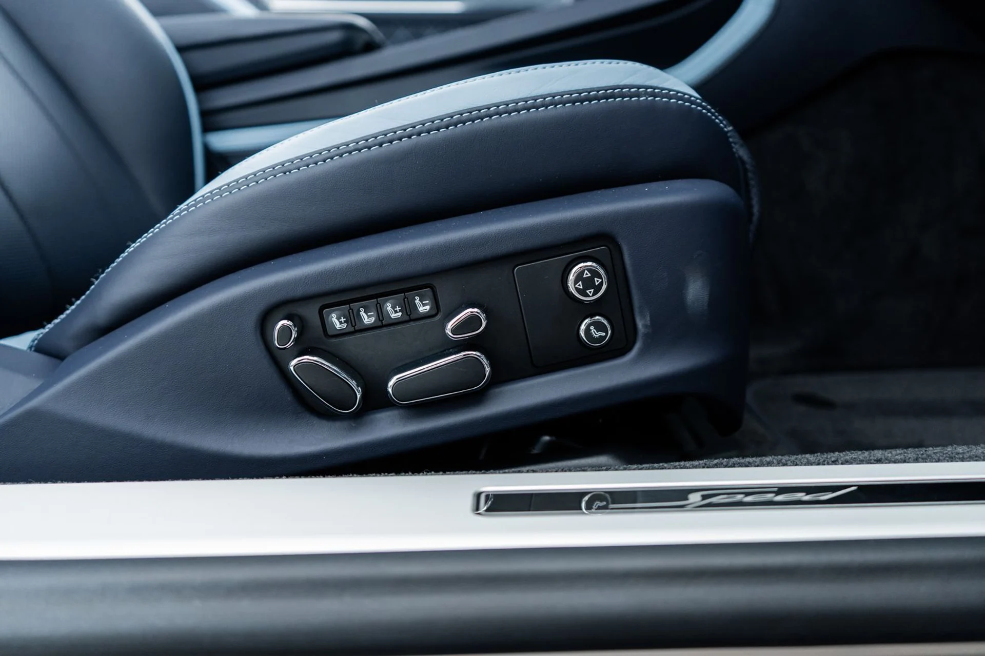 mph041_2248480076_db0c9e90_7c6b_40e6_9651_ad46ed595d54_c9b0ff6a40