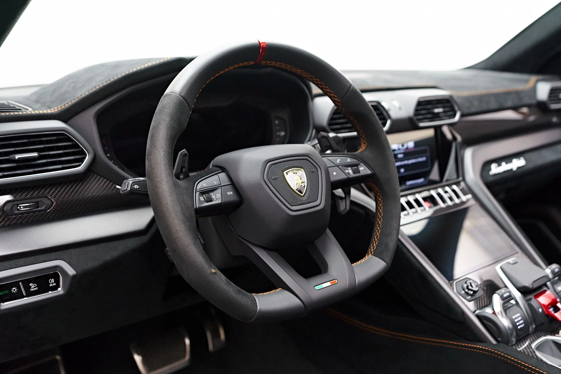mph041_2254901132_Used_2023_Lamborghini_Urus_Performante_1753490590_de0f6ccf4a