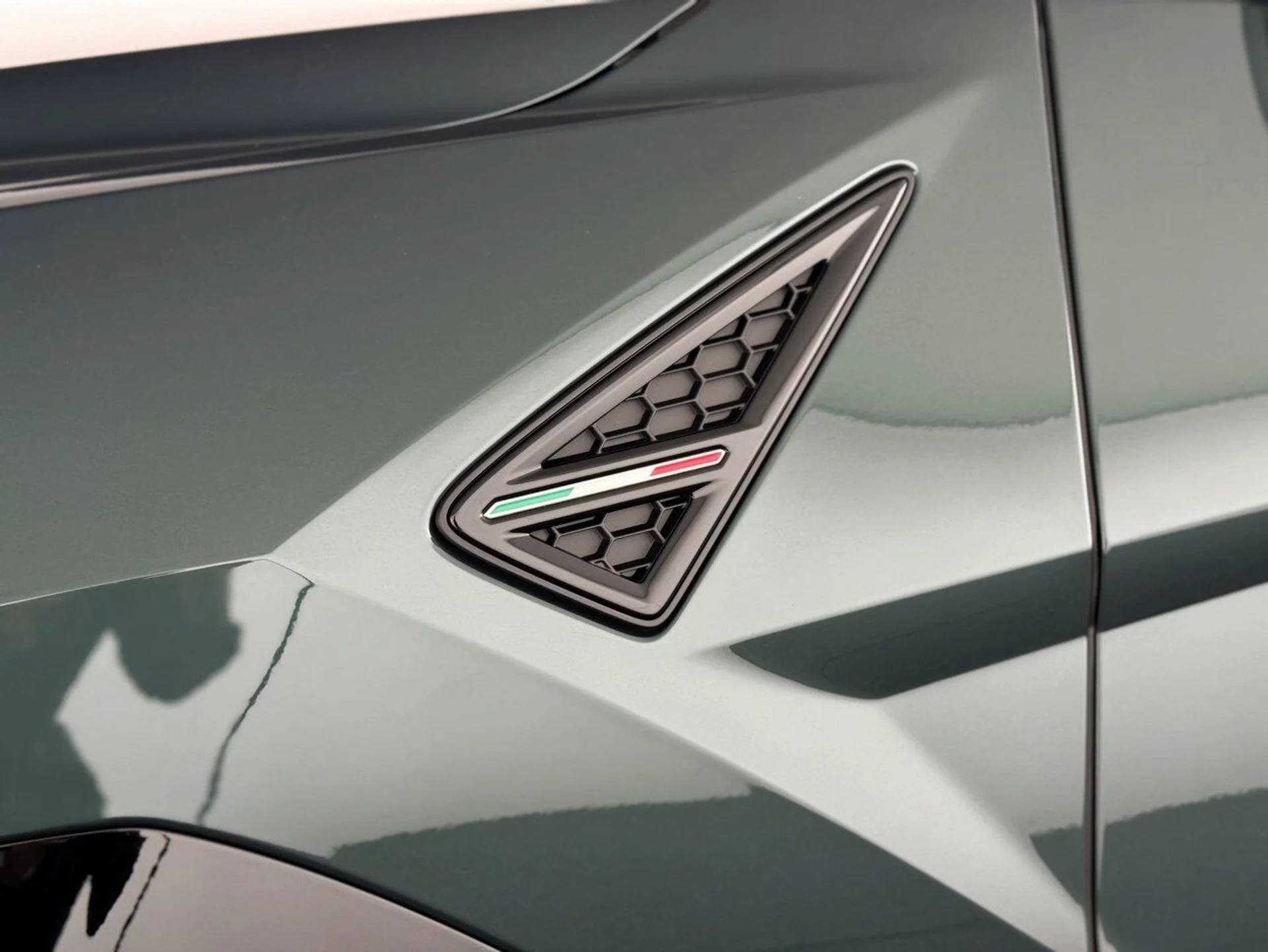 mph041_2280636210_0a62ae9496839137de1873b9d241b2fd_7bc954f7e1