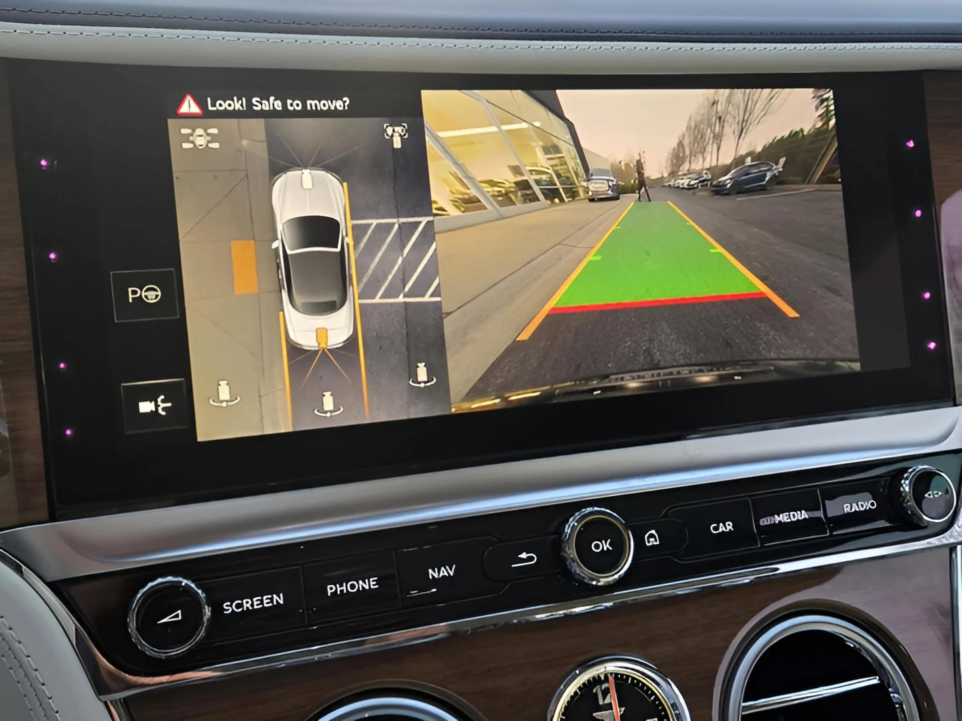 mph041_2285266126_fc764989d473c93d23dc961fa1040d57x_09c578035f