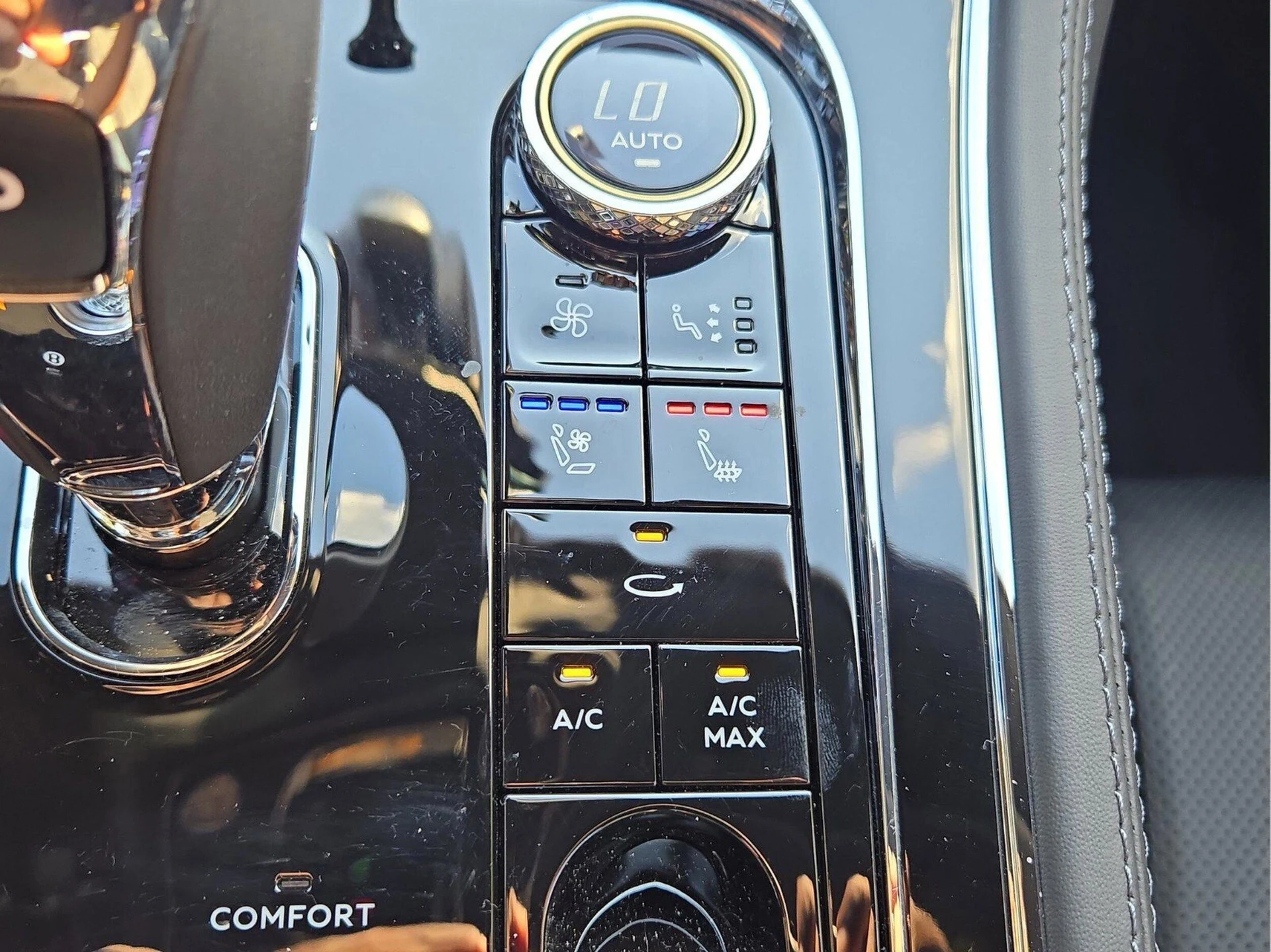 mph041_2295421600_4e4c356592b5f94b048a9621963fb920x_f7c5f049e7