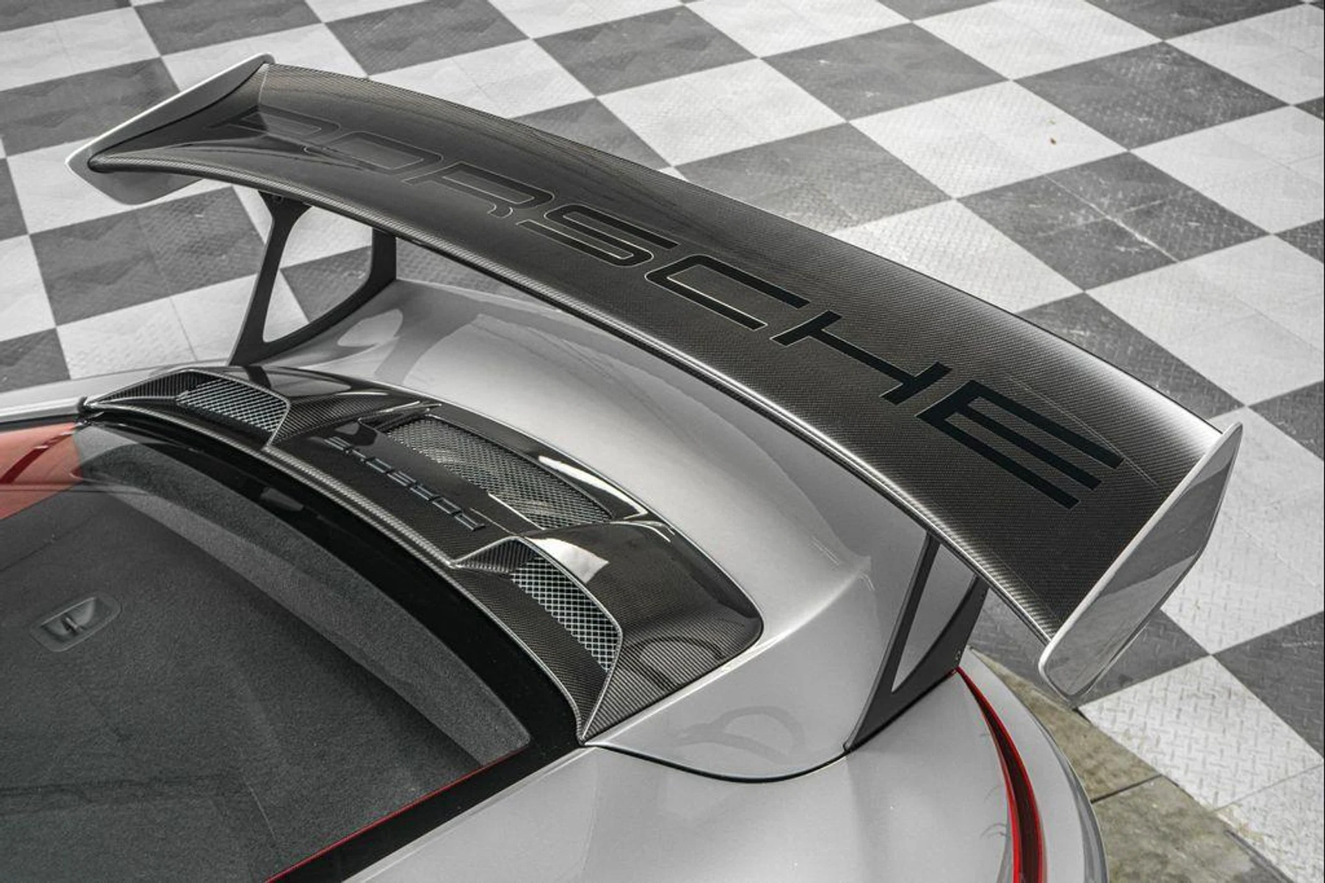 mph041_2316468675_c_E_KHVL_Vmh_652_Plu_JI_Ogl_Uwn_LU_bf8236f896