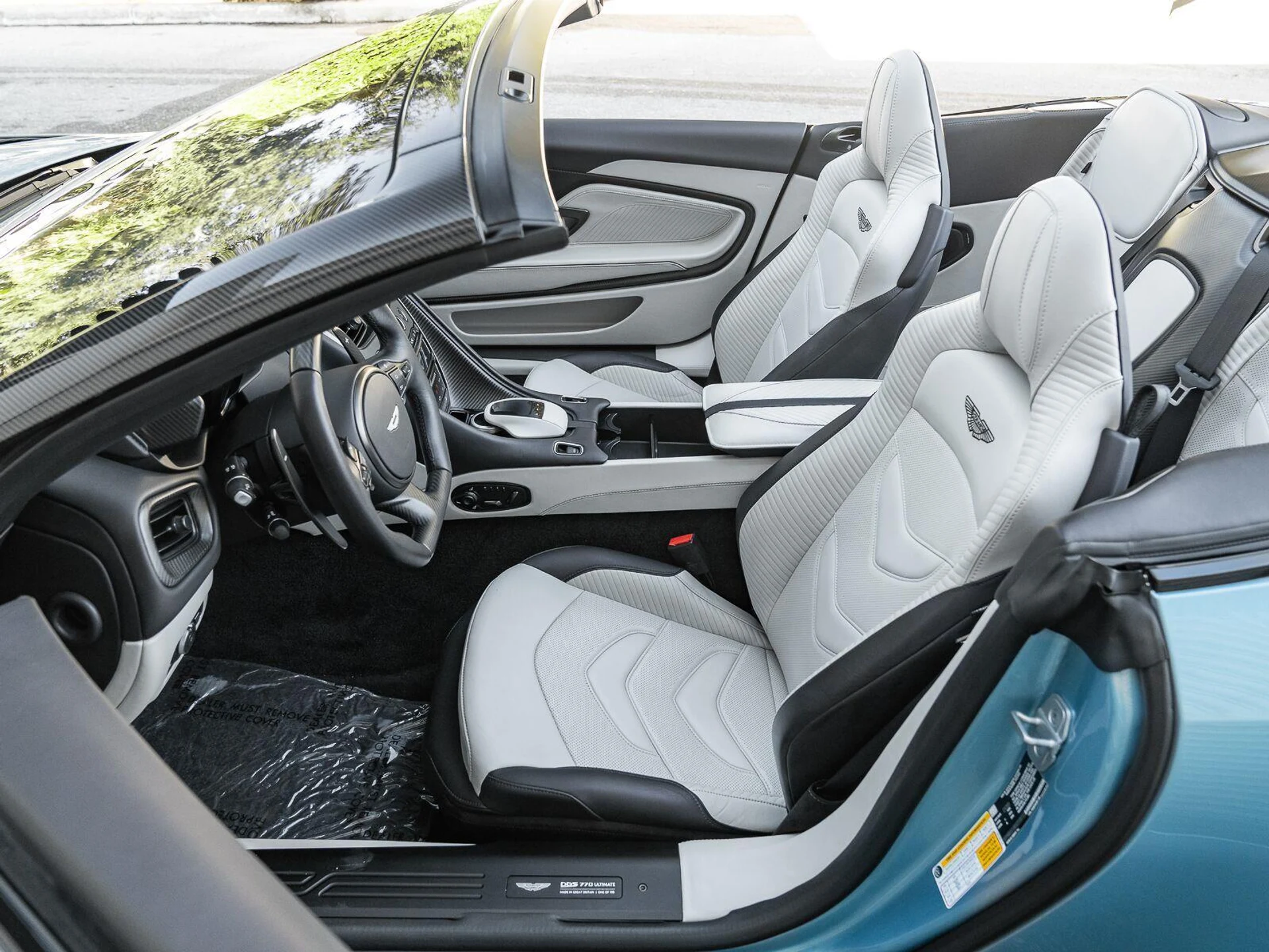 mph041_2317816345_Used_2023_Aston_Martin_DBS_770_Ultimate_1792181009_5efe387821