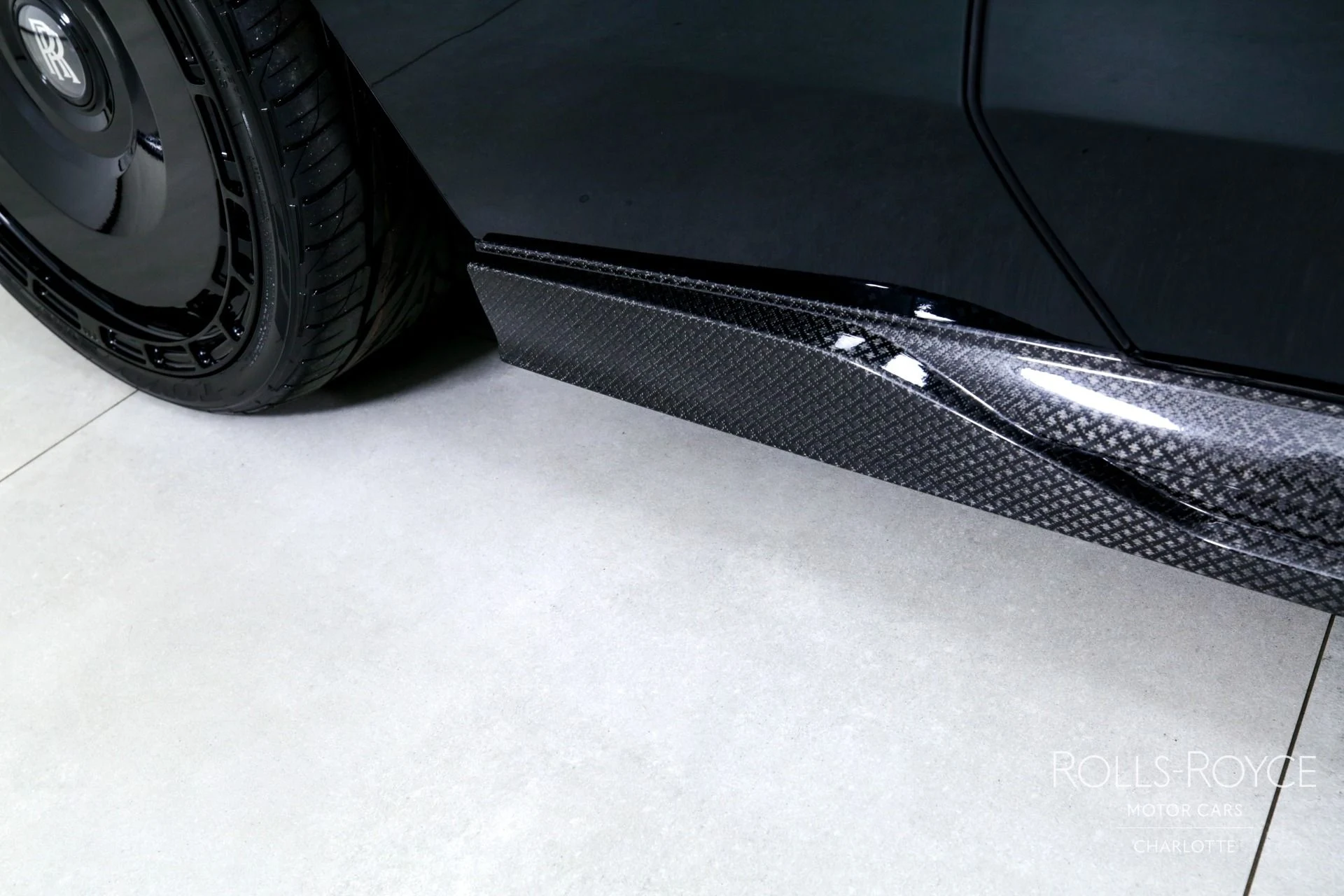 mph041_2319267817_Used_2024_Rolls_Royce_Spectre_1744988373_8863cf7159