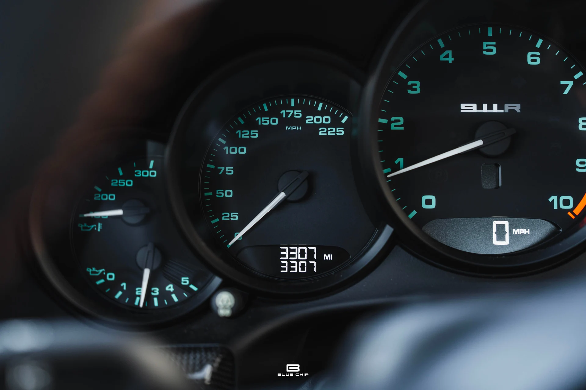 mph041_2336571385_6a2c7e124ea865e04e77d27e_2016_Porsche_911_R_42_b7056a04df