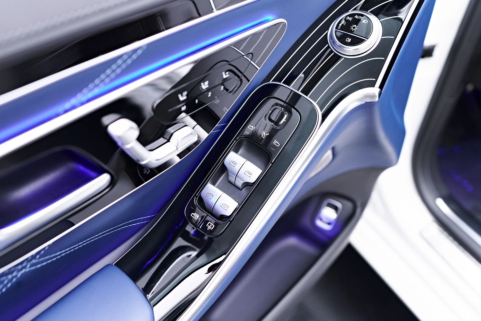 mph041_2341423443_Used_2024_Mercedes_Benz_S_Class_Maybach_S_680_1749232025_02f2ad4211