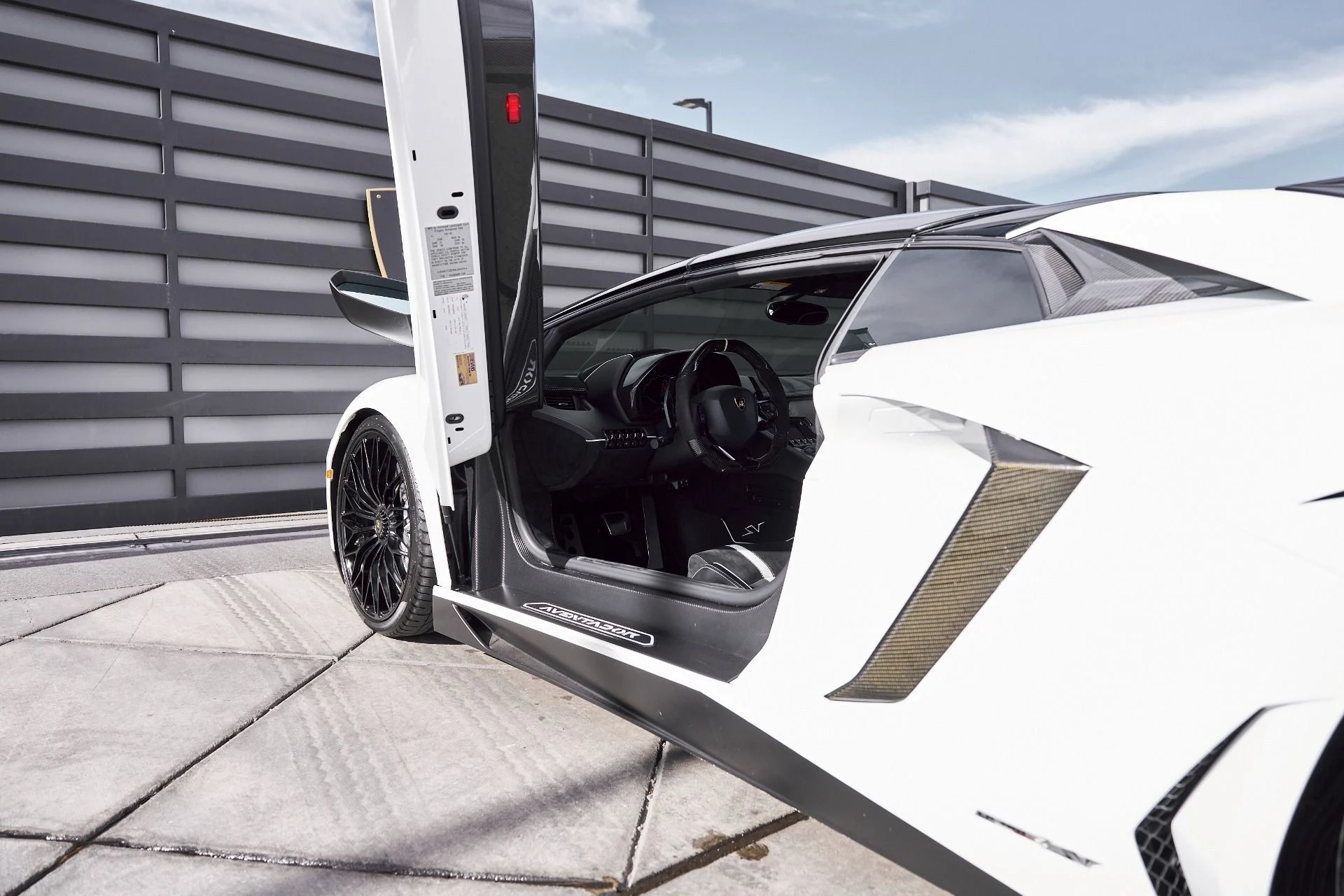 mph041_2350796555_Used_2017_Lamborghini_Aventador_LP_750_4_Super_Veloce_1768358710_164fc01e88