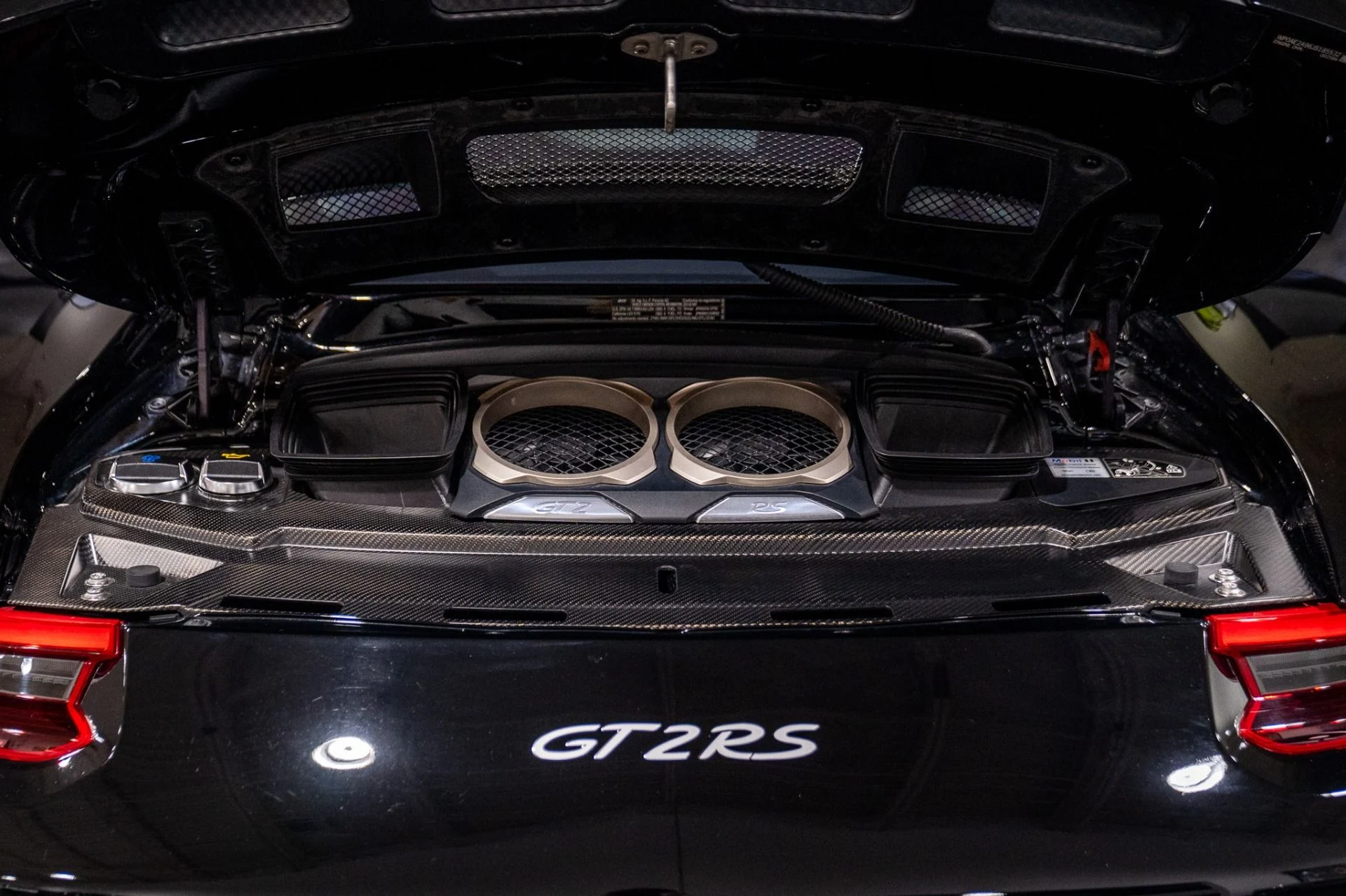 mph041_2351058311_Used_2018_Porsche_911_GT_2_RS_Weissach_Pack_Mag_Wheels_1770226710_9233143909