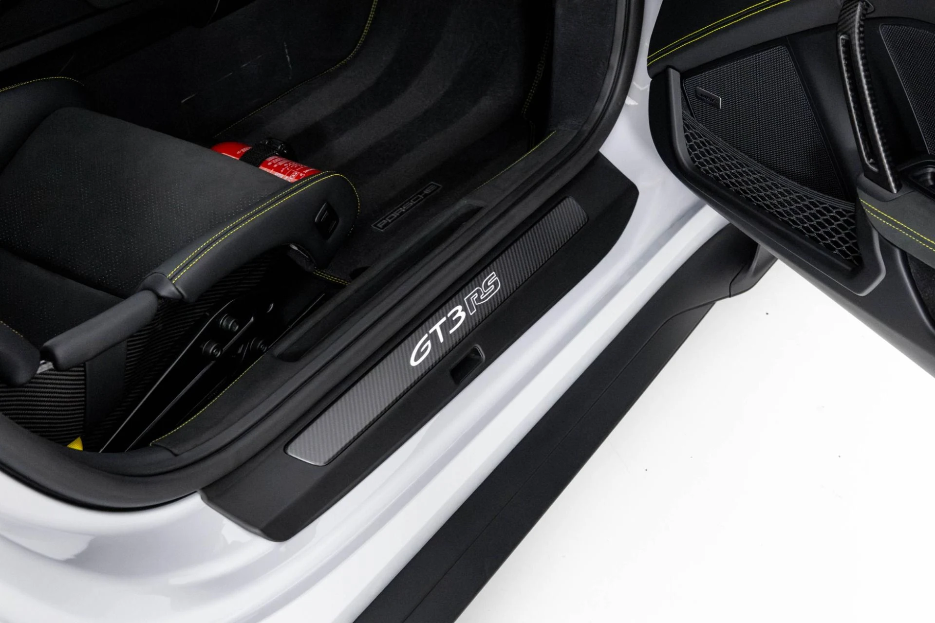 mph041_2351137016_Used_2025_Porsche_911_GT_3_RS_1763053575_422d5f0074