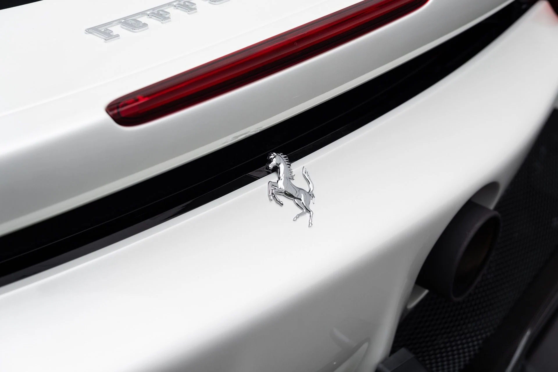 mph041_2362691729_Used_2024_Ferrari_SF_90_Spider_1775624639_0833066ab1