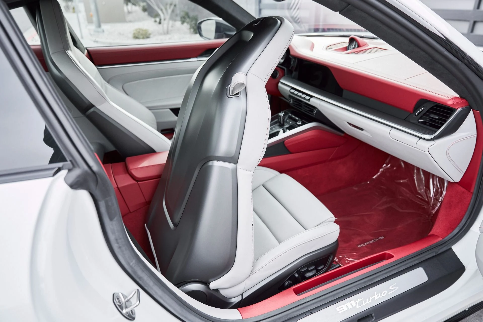 mph041_2376902461_Used_2024_Porsche_911_Turbo_S_1767751475_96266cc92e