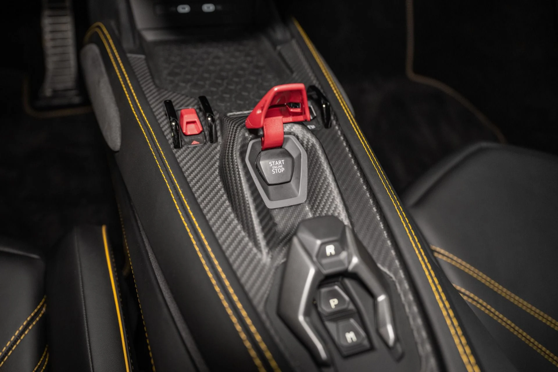 mph041_2382382206_Used_2024_Lamborghini_Revuelto_1760974364_63980f19b4