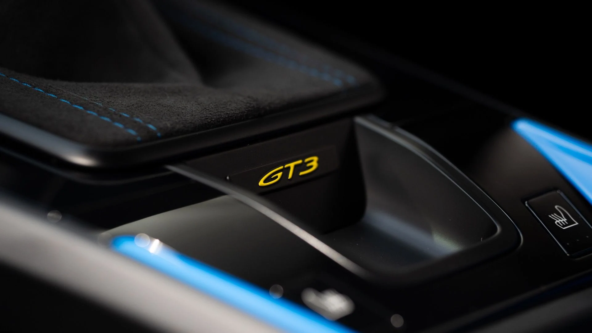mph041_2395604123_Used_2022_Porsche_911_GT_3_1753806901_3ffa7e8fec