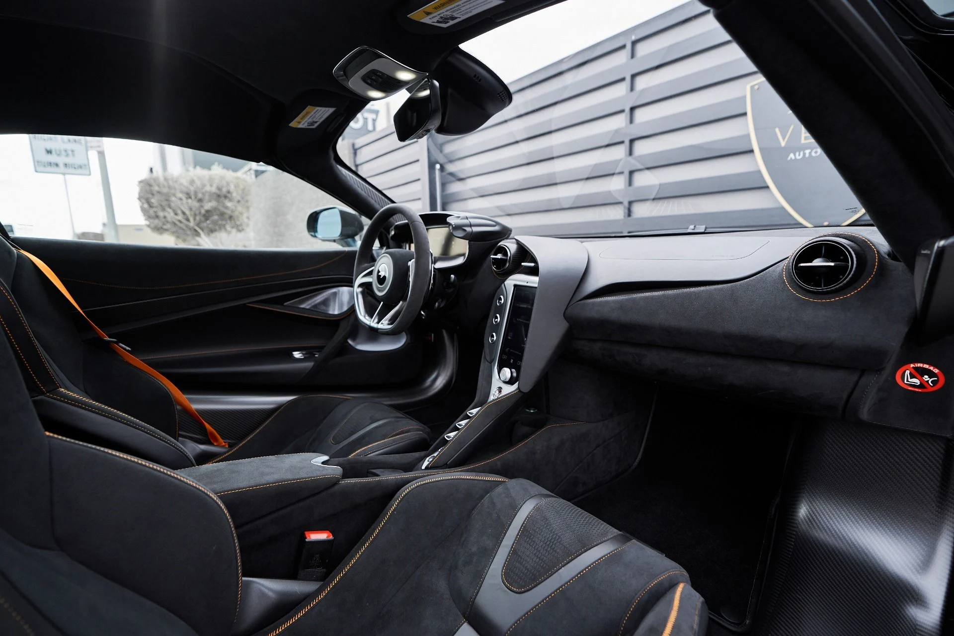 mph041_2411197922_Used_2024_Mc_Laren_750_S_1762992859_778fad1737