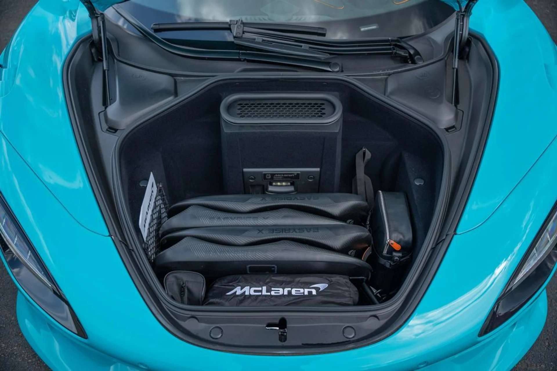 mph041_2419218120_32822717_519f_4091_9aab_3416af015c15_d7287e3478